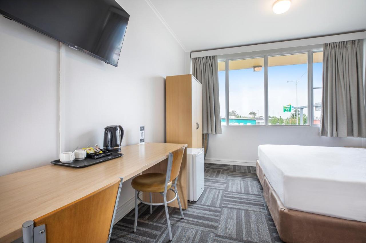 Meadow Inn Hotel-Motel Мелбърн Екстериор снимка